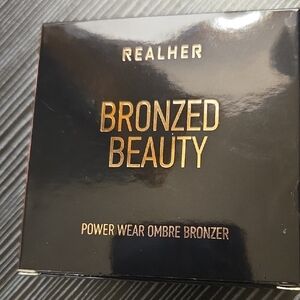 RealHer Bronzed Beauty Power Wear Bronzer
